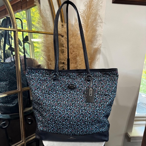 Coach F59435 Navy Floral Print Leather/Nylon Large Tote Shoulder Bag - Picture 2 of 12